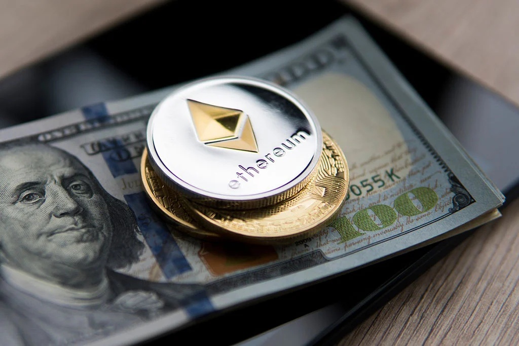 Ethereum (ETH) Price at $2,700: Final Dip before Parabolic Run to $8K? 